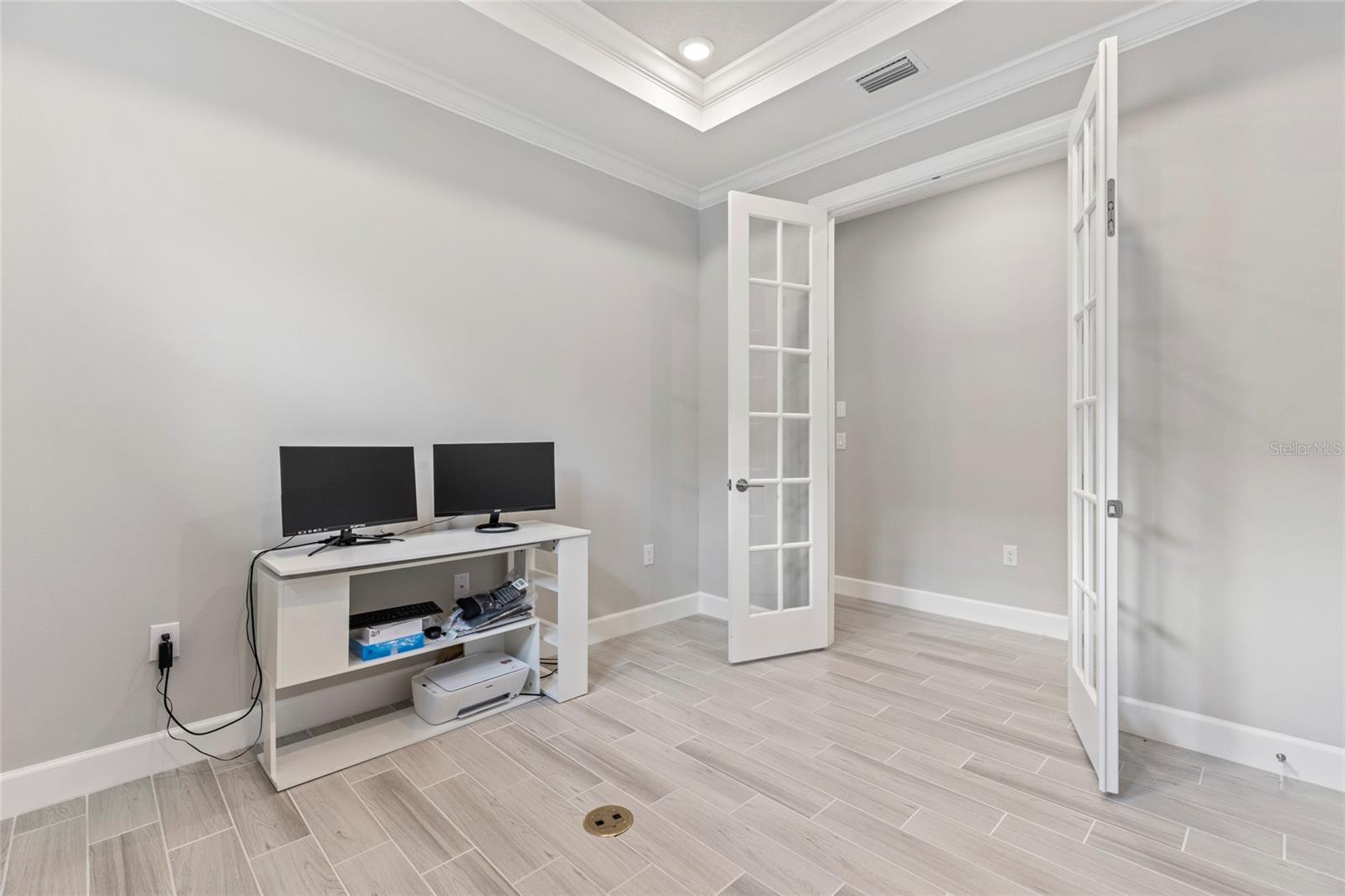 AZARIO ESPLANADE - Residential