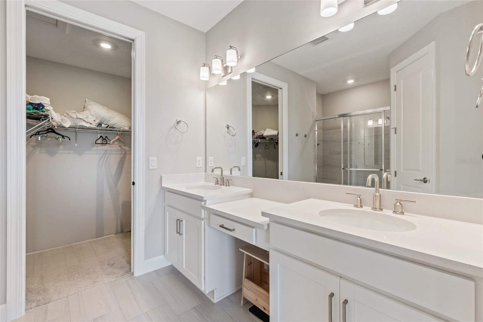 AZARIO ESPLANADE - Residential