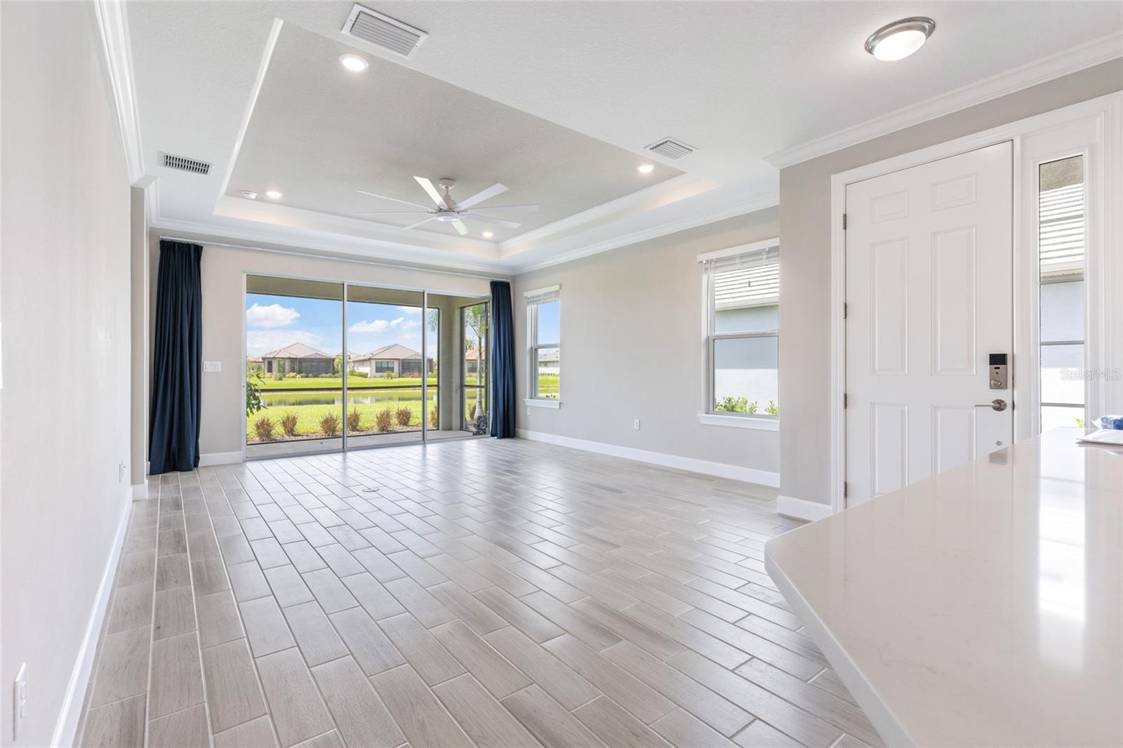 AZARIO ESPLANADE - Residential