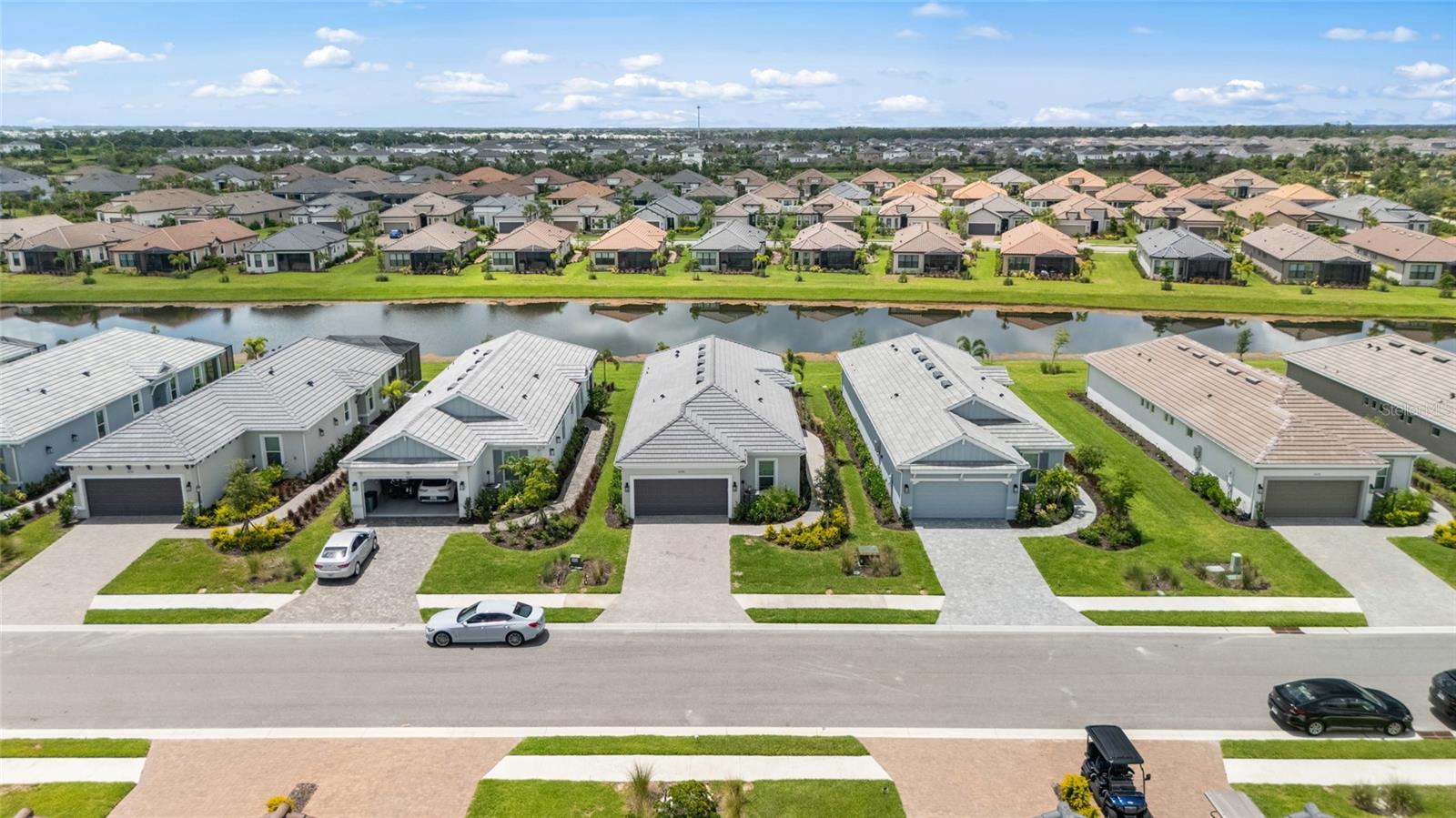 AZARIO ESPLANADE - Residential