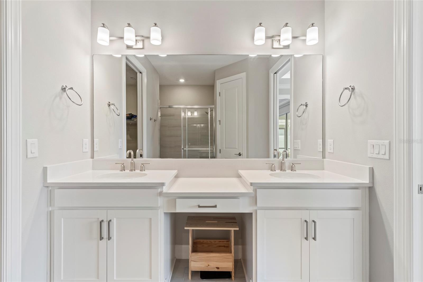 AZARIO ESPLANADE - Residential