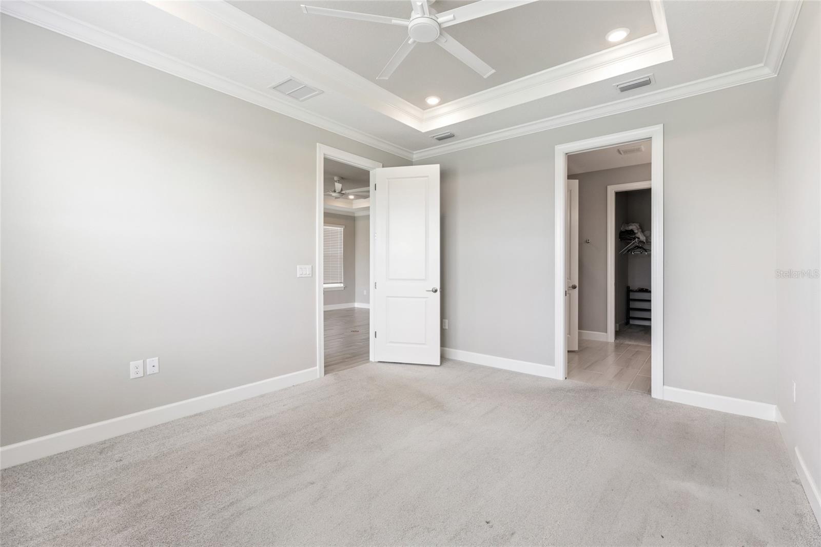 AZARIO ESPLANADE - Residential