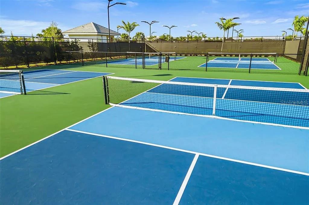 AZARIO ESPLANADE - Residential