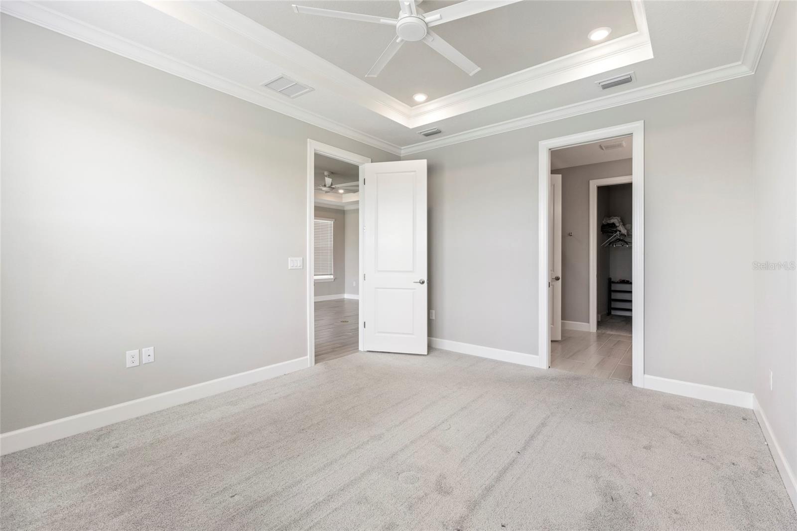 AZARIO ESPLANADE - Residential