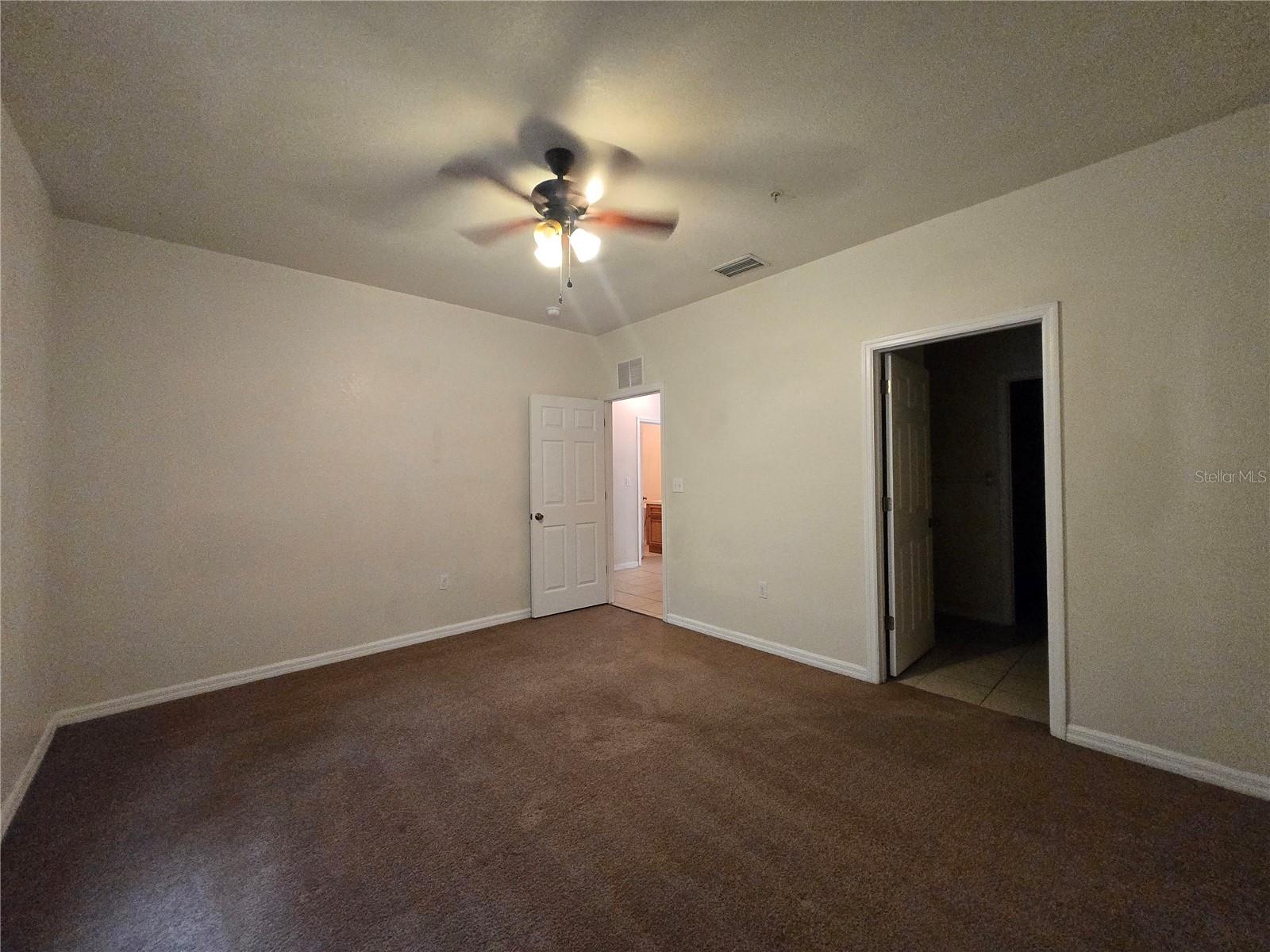 EAGLE TRACE TOWNHOMES - Residential Lease