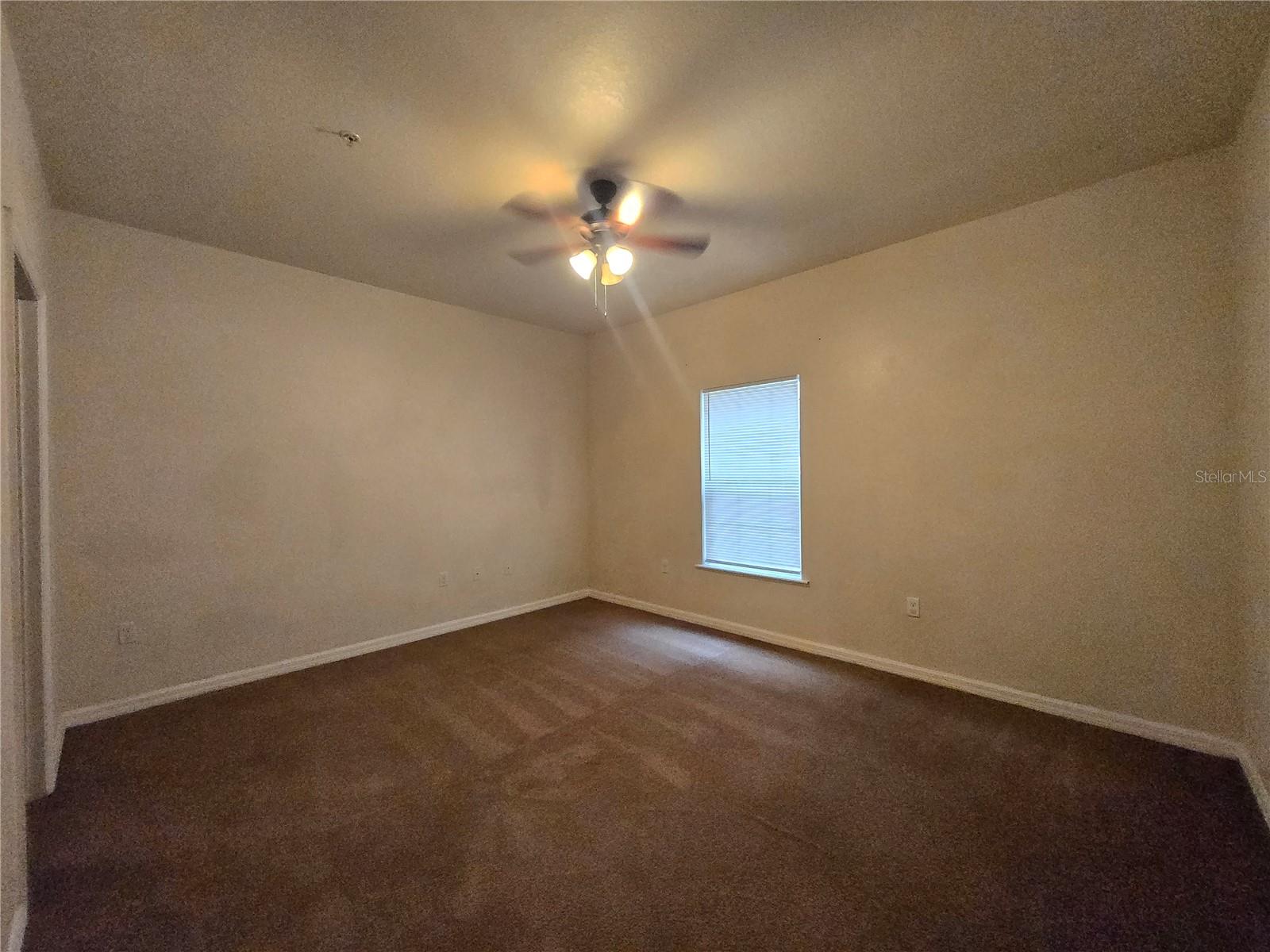 EAGLE TRACE TOWNHOMES - Residential Lease