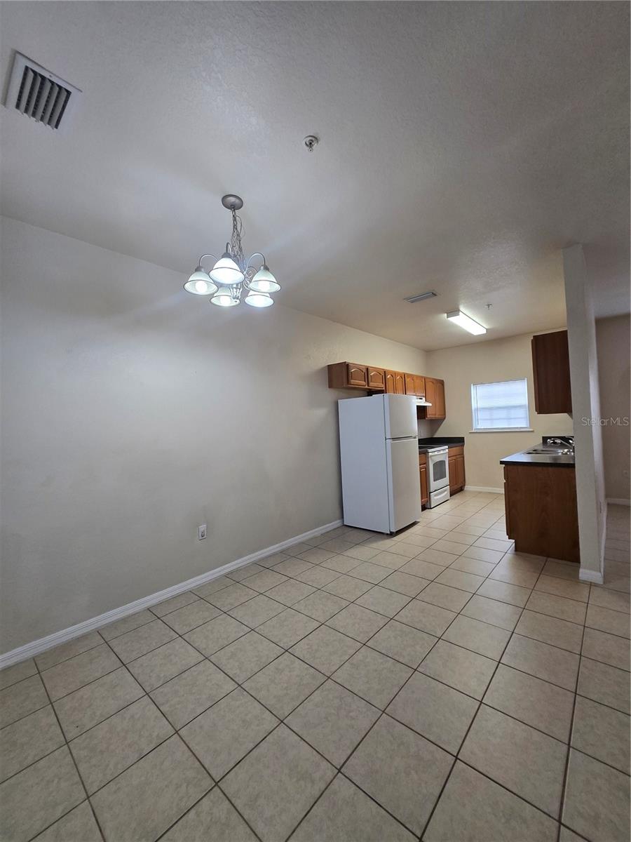 EAGLE TRACE TOWNHOMES - Residential Lease