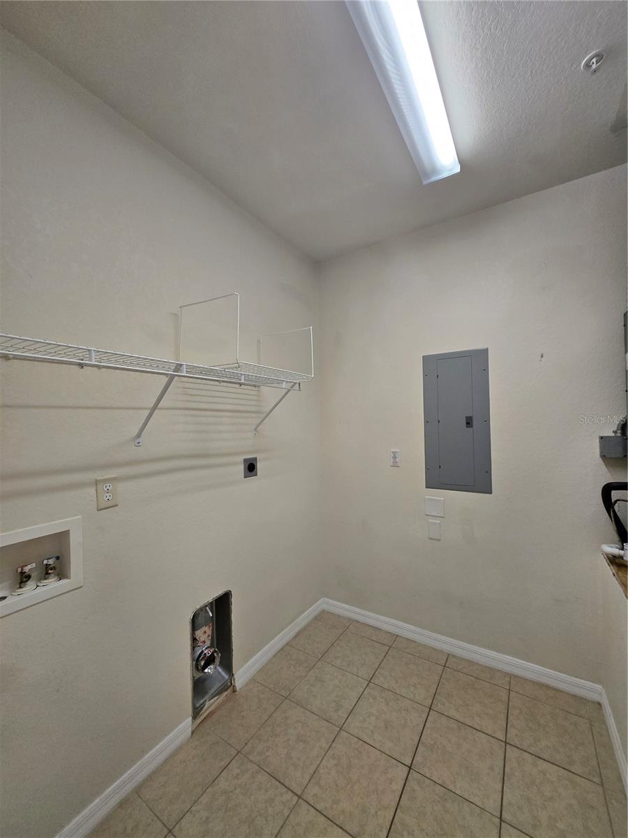 EAGLE TRACE TOWNHOMES - Residential Lease