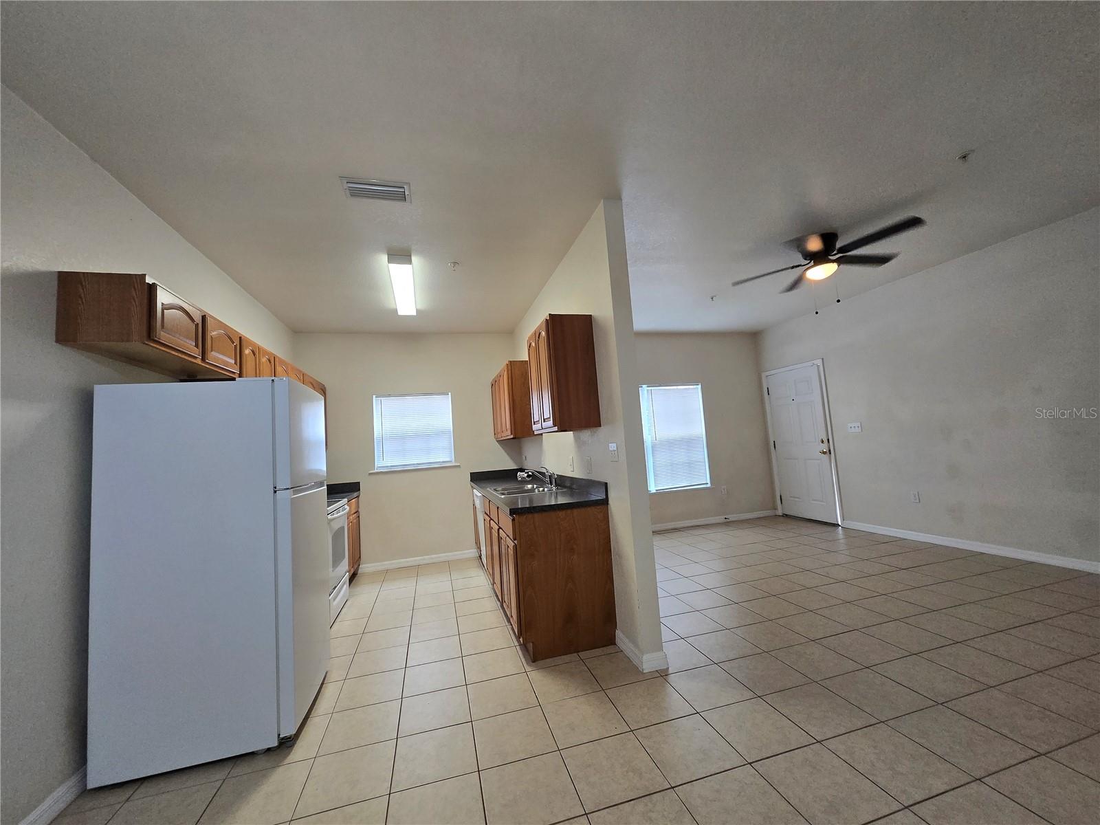 EAGLE TRACE TOWNHOMES - Residential Lease