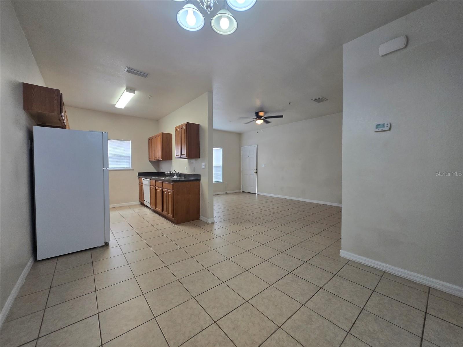 EAGLE TRACE TOWNHOMES - Residential Lease
