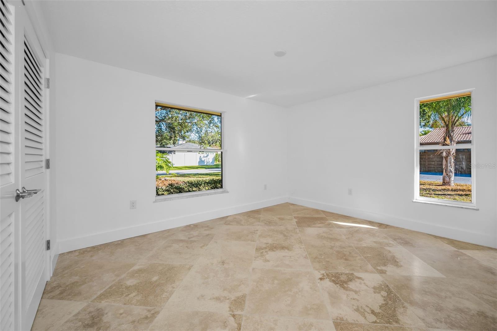 SHARON OAKS - Residential