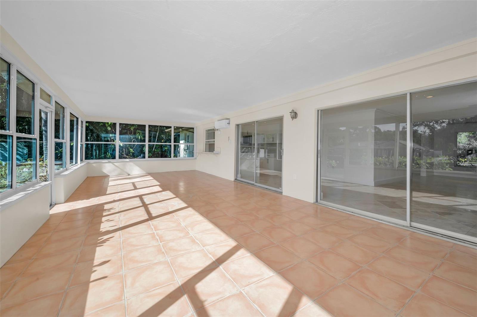 SHARON OAKS - Residential