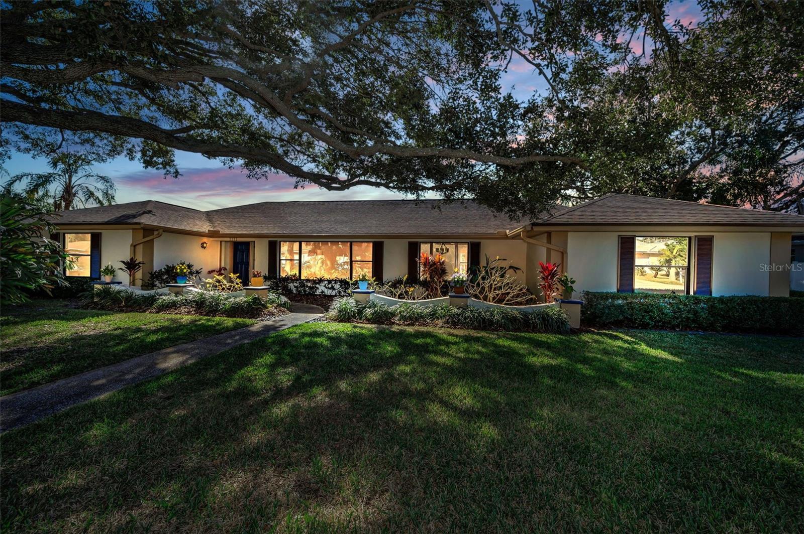 SHARON OAKS - Residential