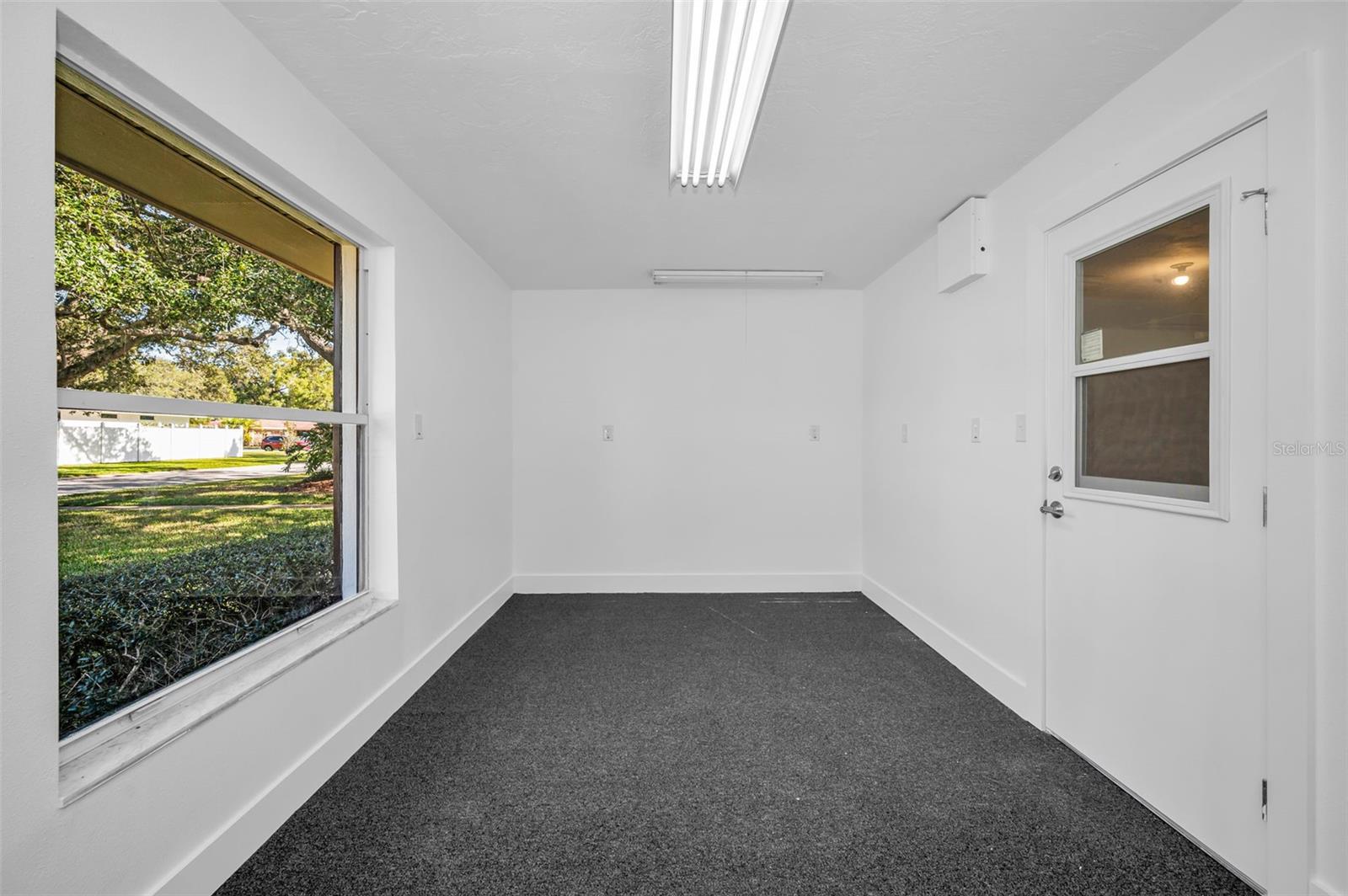 SHARON OAKS - Residential