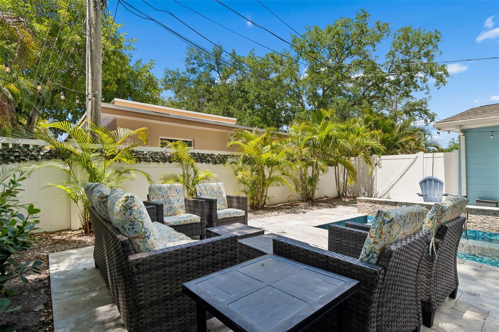 VILLA PARK ESTATES - Residential