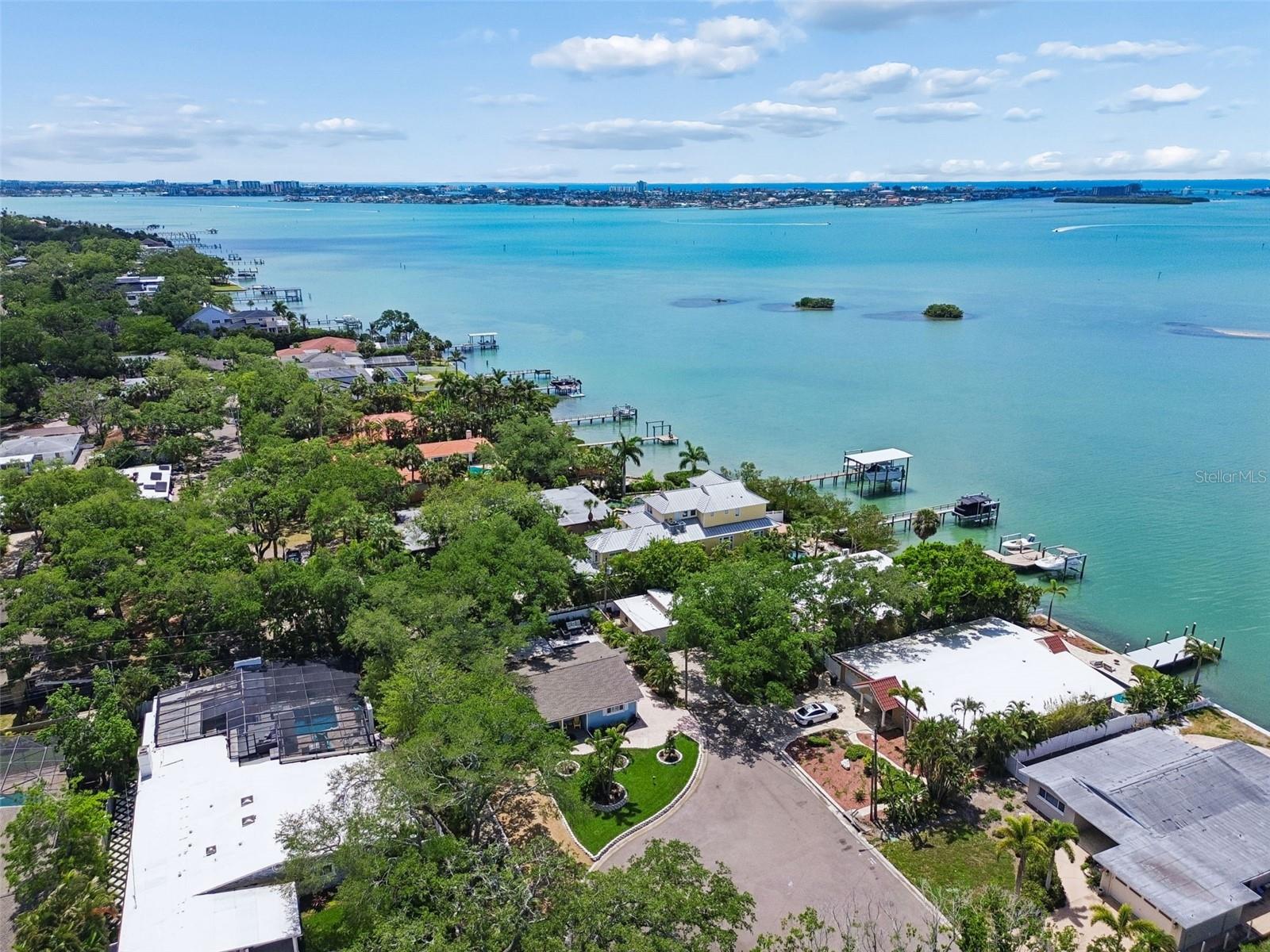 VILLA PARK ESTATES - Residential