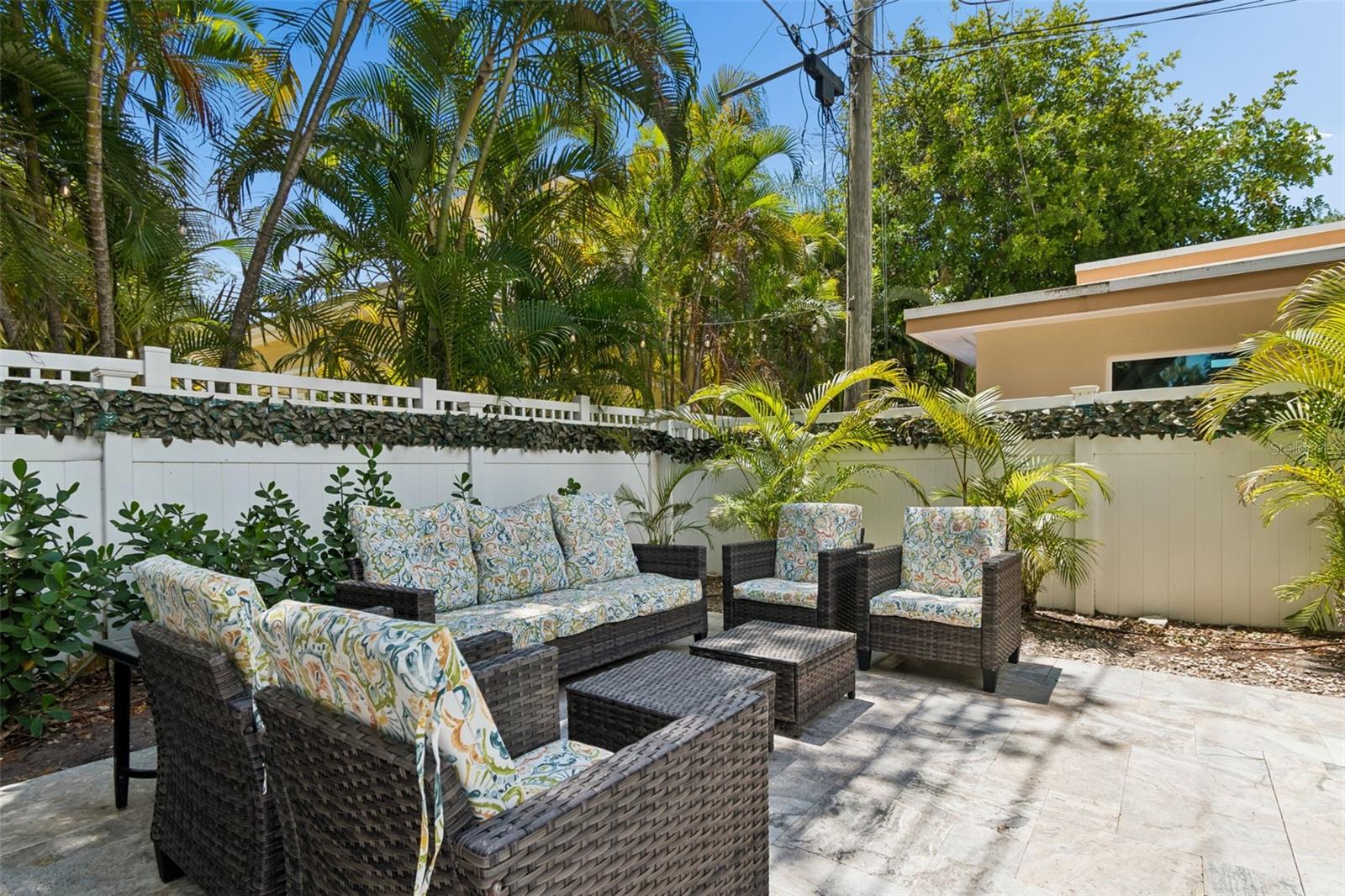 VILLA PARK ESTATES - Residential