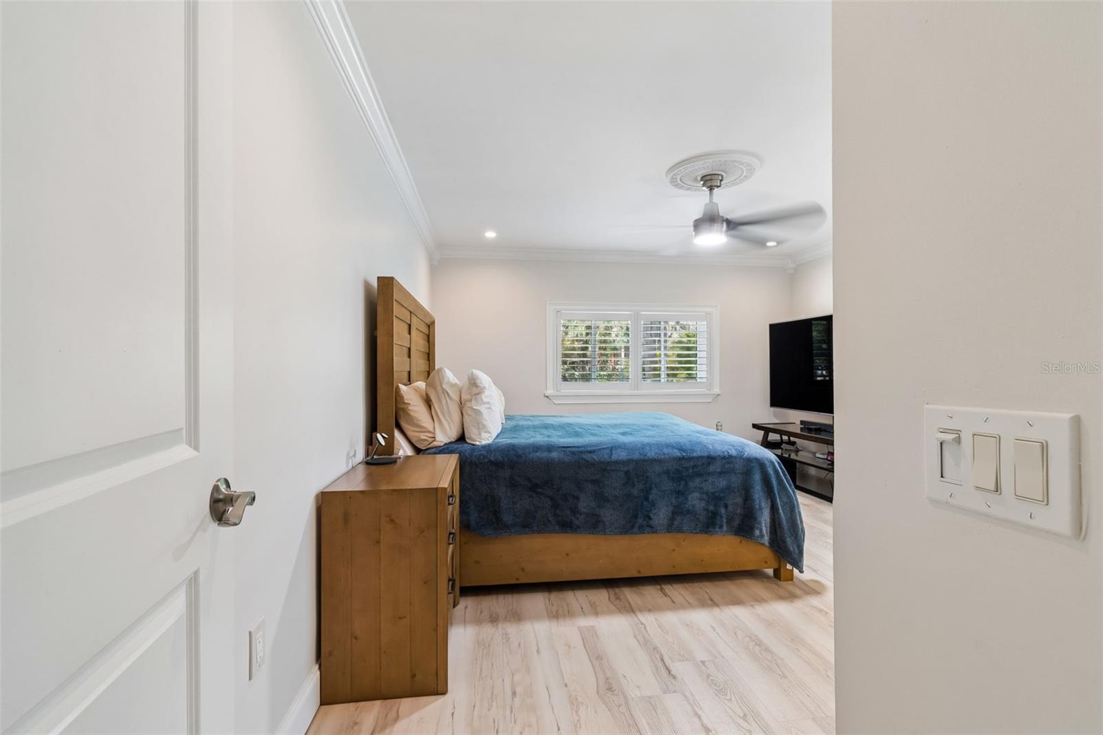 VILLA PARK ESTATES - Residential