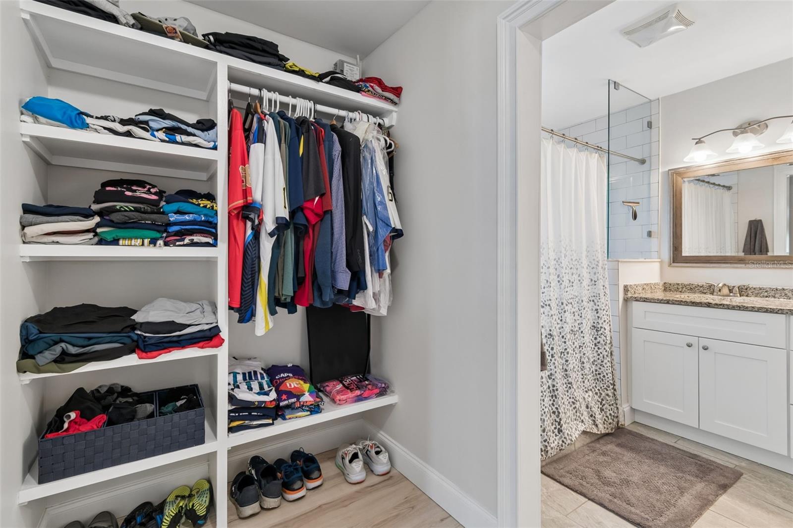 VILLA PARK ESTATES - Residential