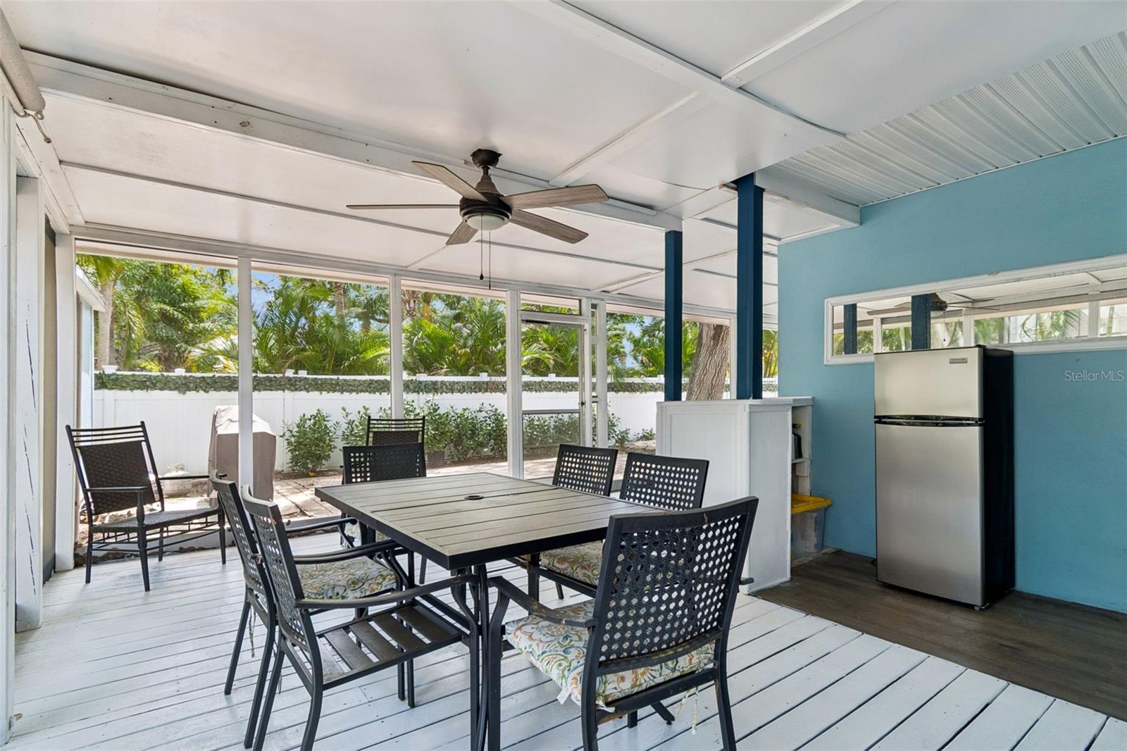 VILLA PARK ESTATES - Residential