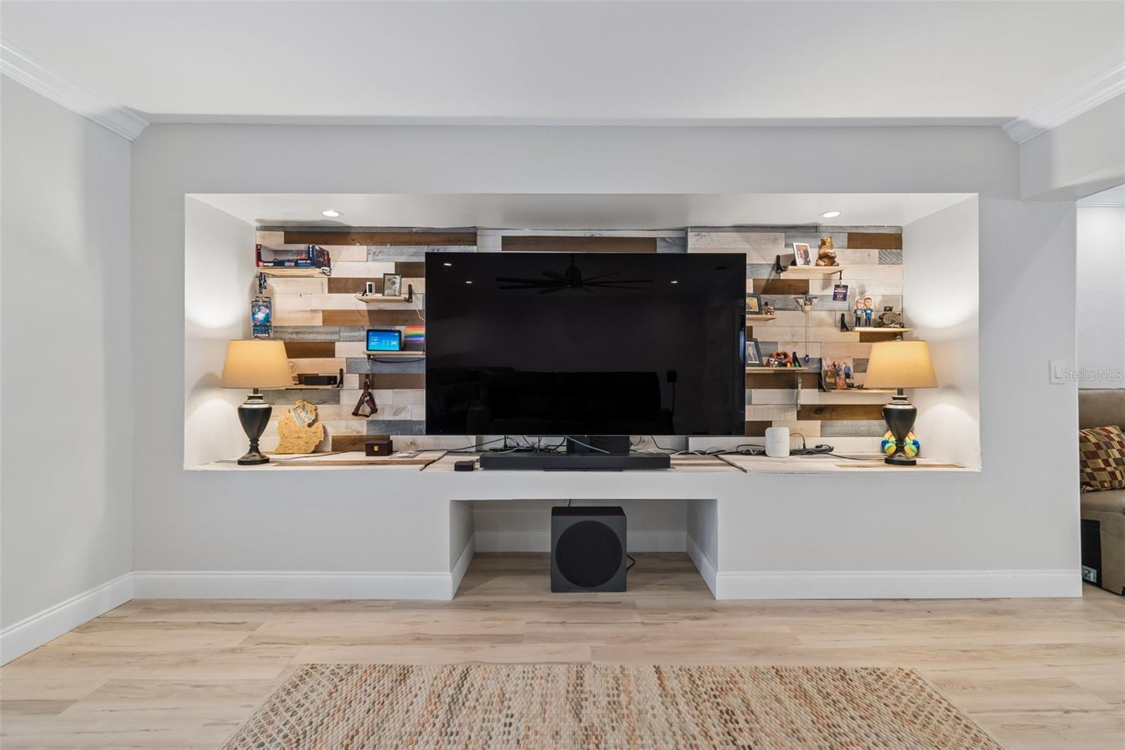 VILLA PARK ESTATES - Residential