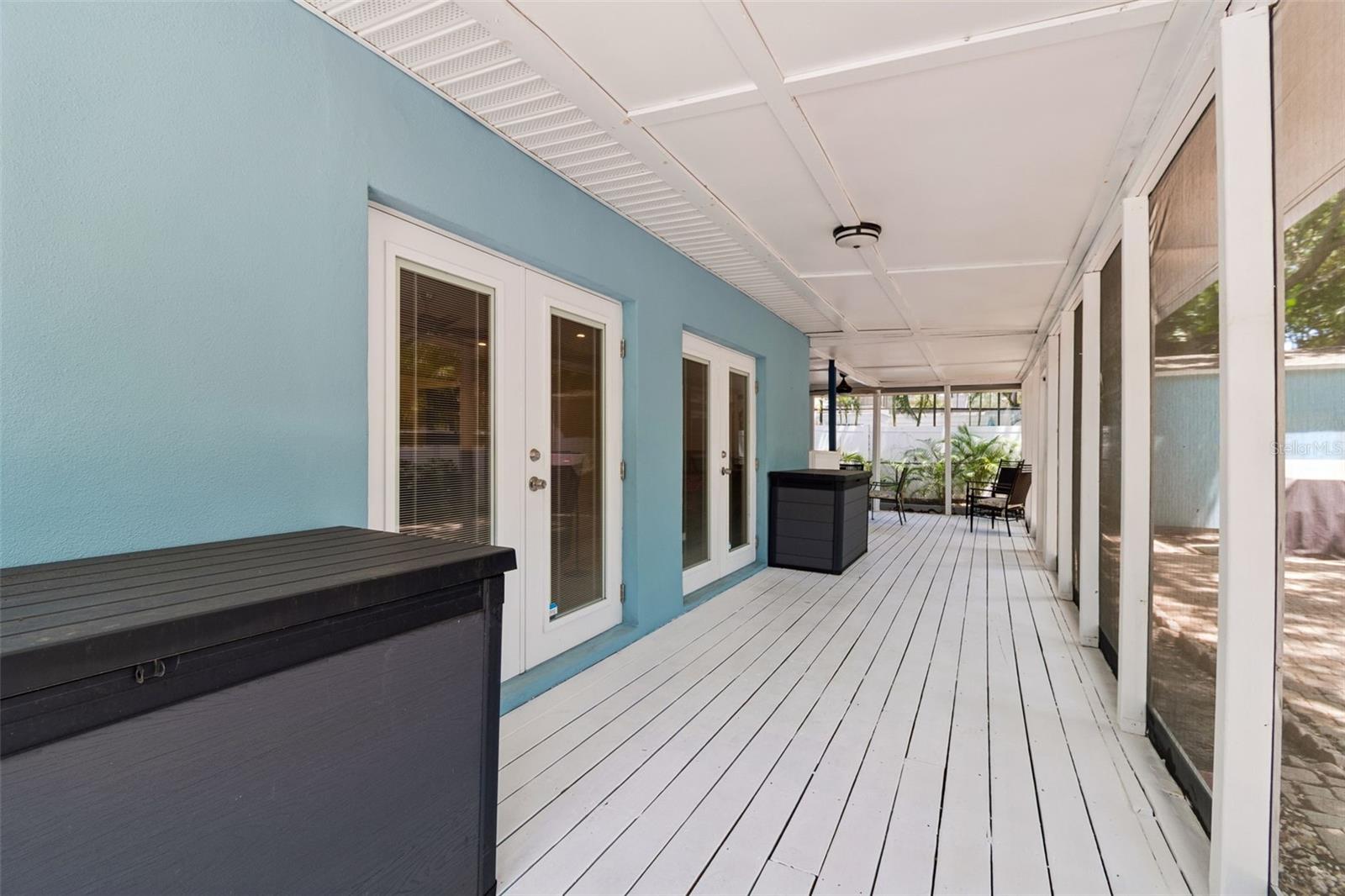 VILLA PARK ESTATES - Residential