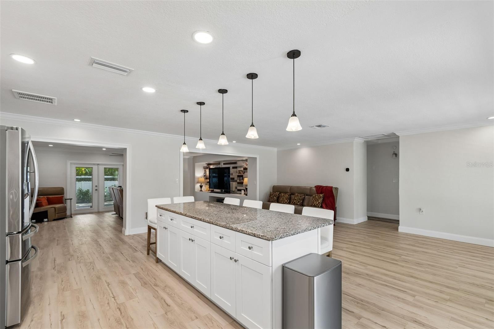 VILLA PARK ESTATES - Residential