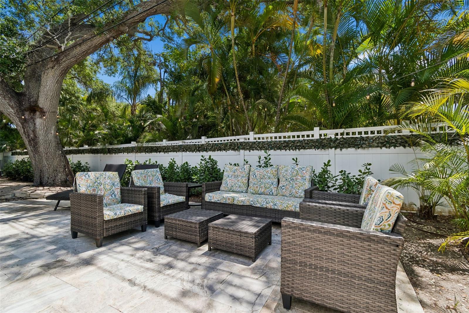 VILLA PARK ESTATES - Residential