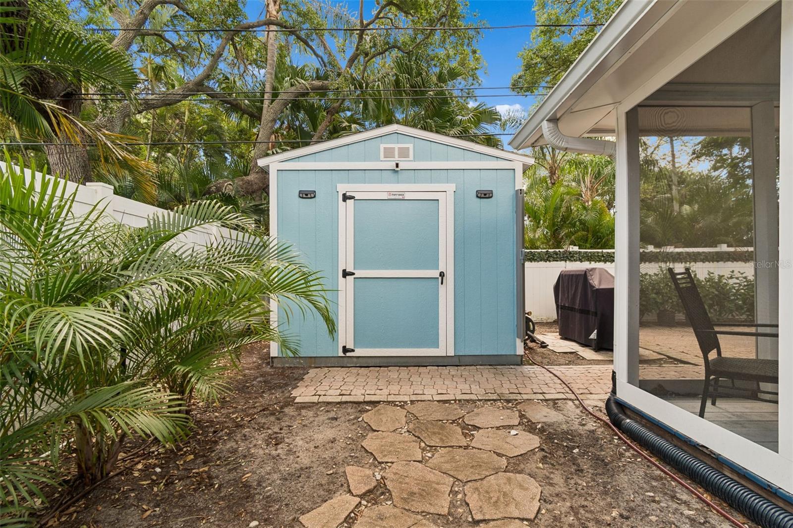 VILLA PARK ESTATES - Residential