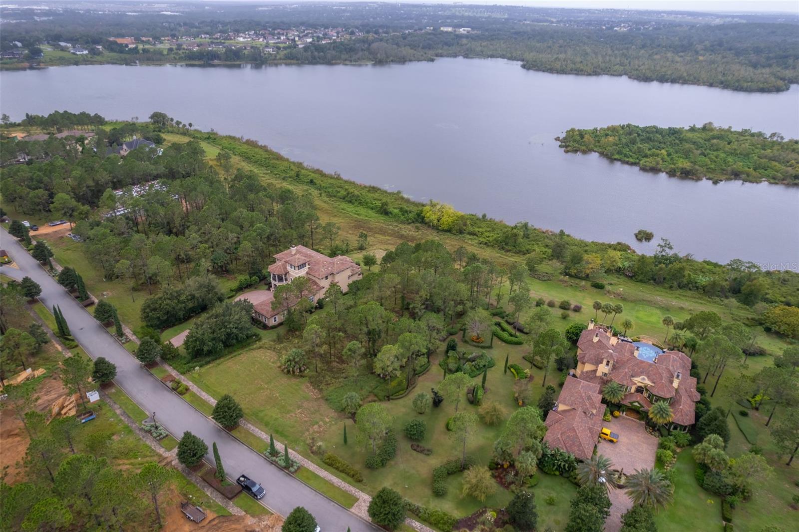 BELLA COLLINA - Land