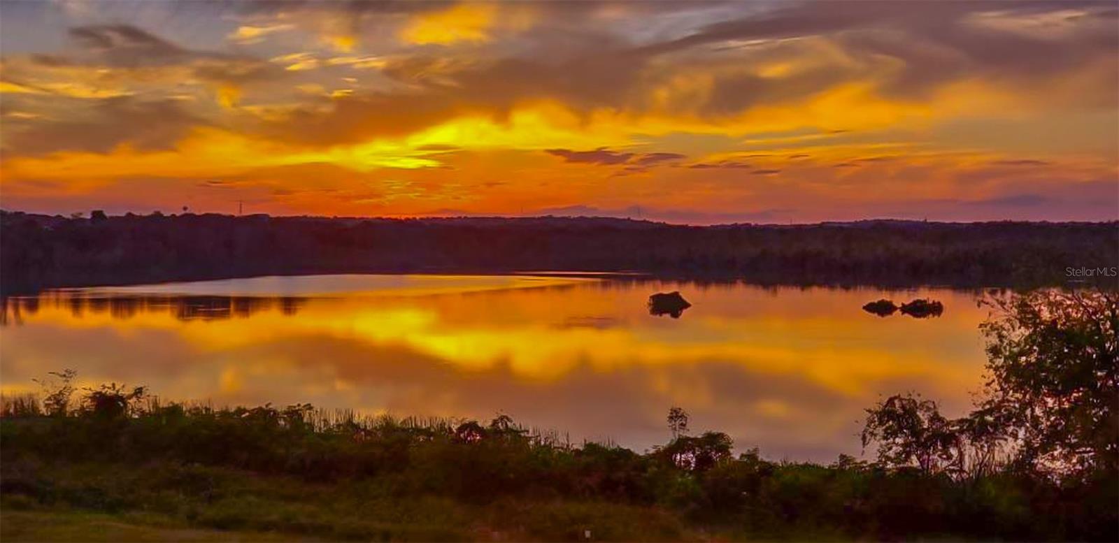 BELLA COLLINA - Land