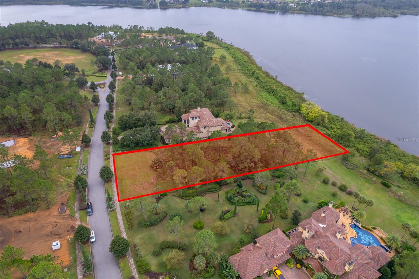 BELLA COLLINA - Land