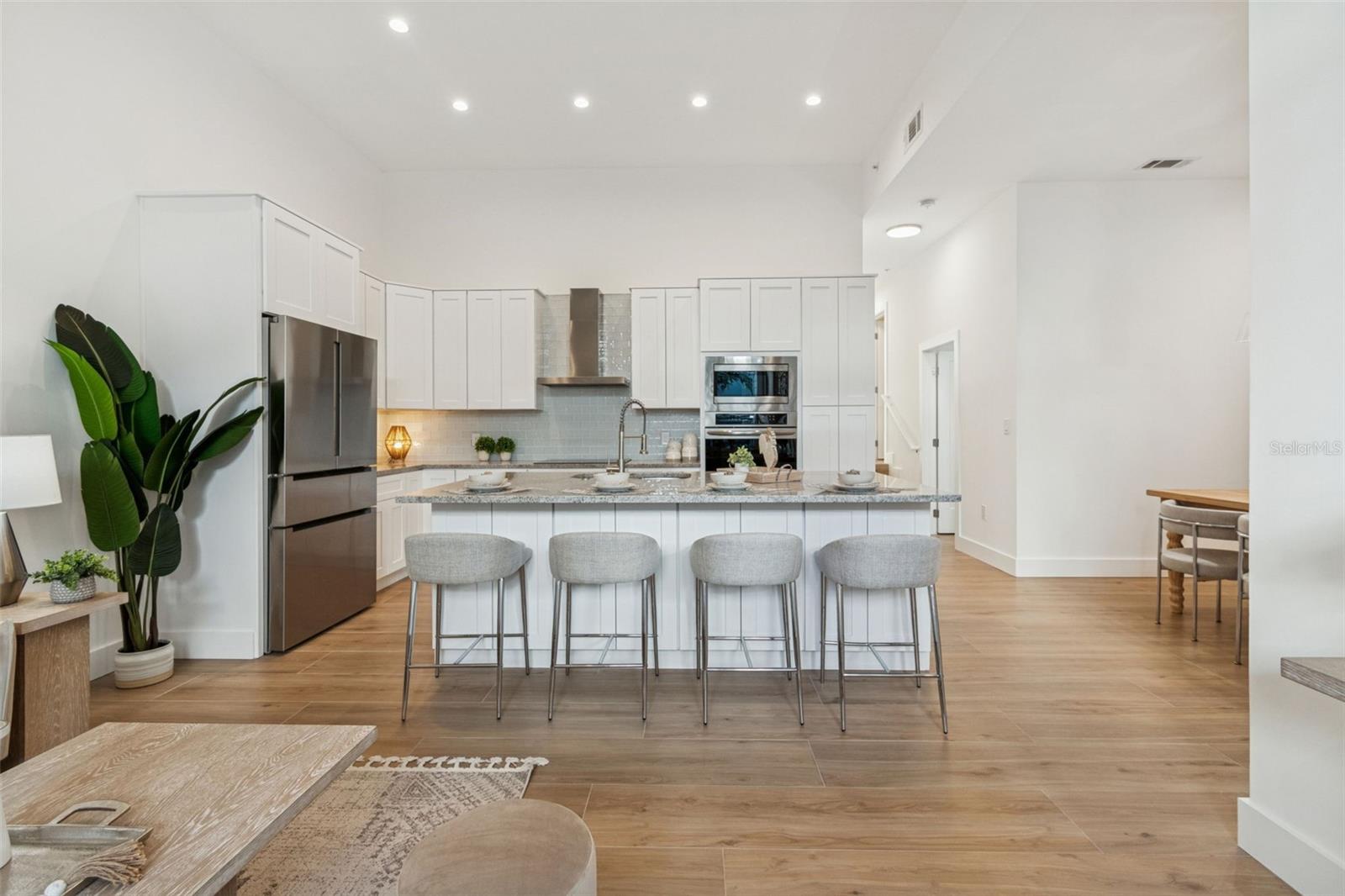 VISTA URBANA - Residential