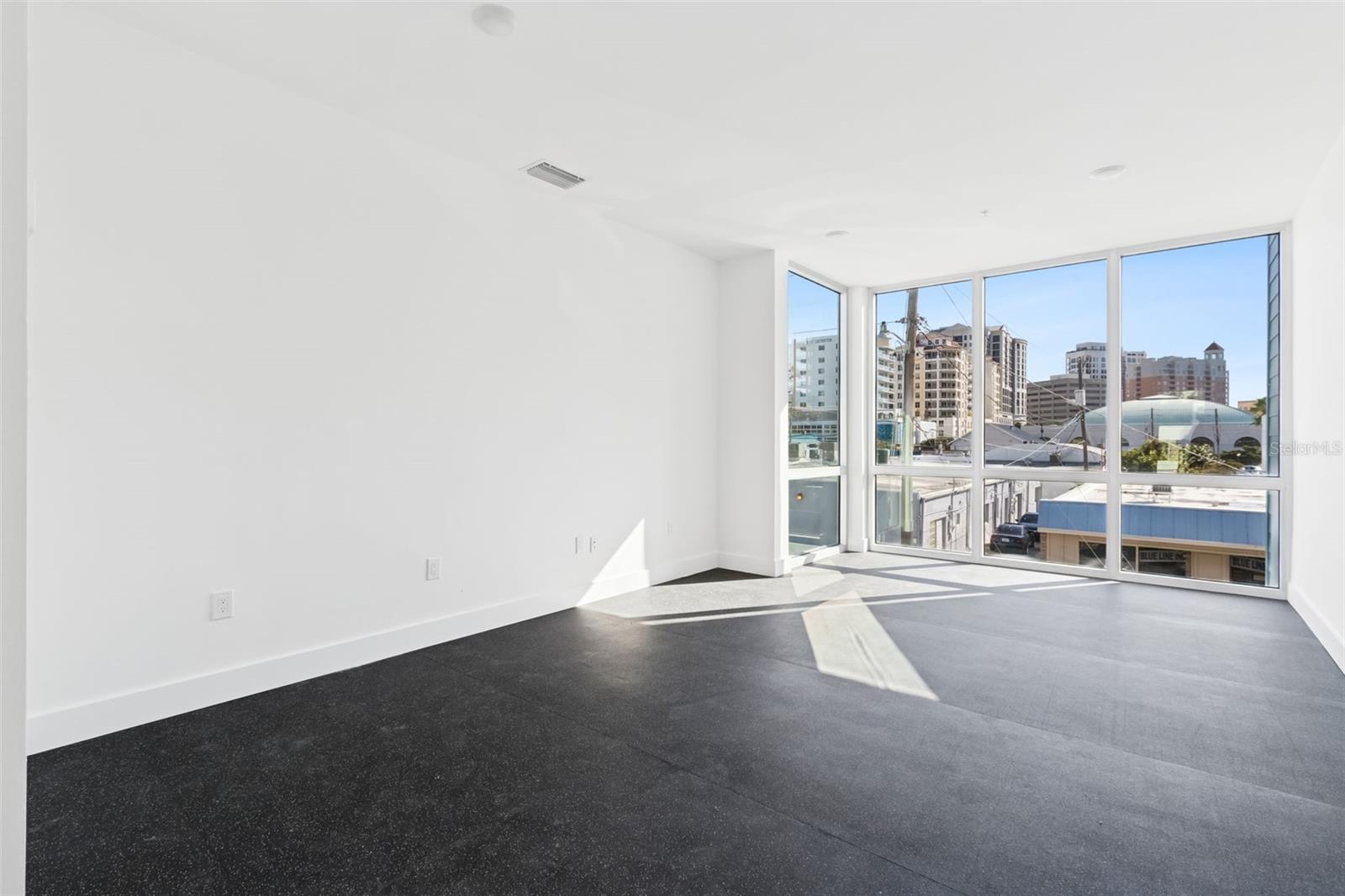 VISTA URBANA - Residential