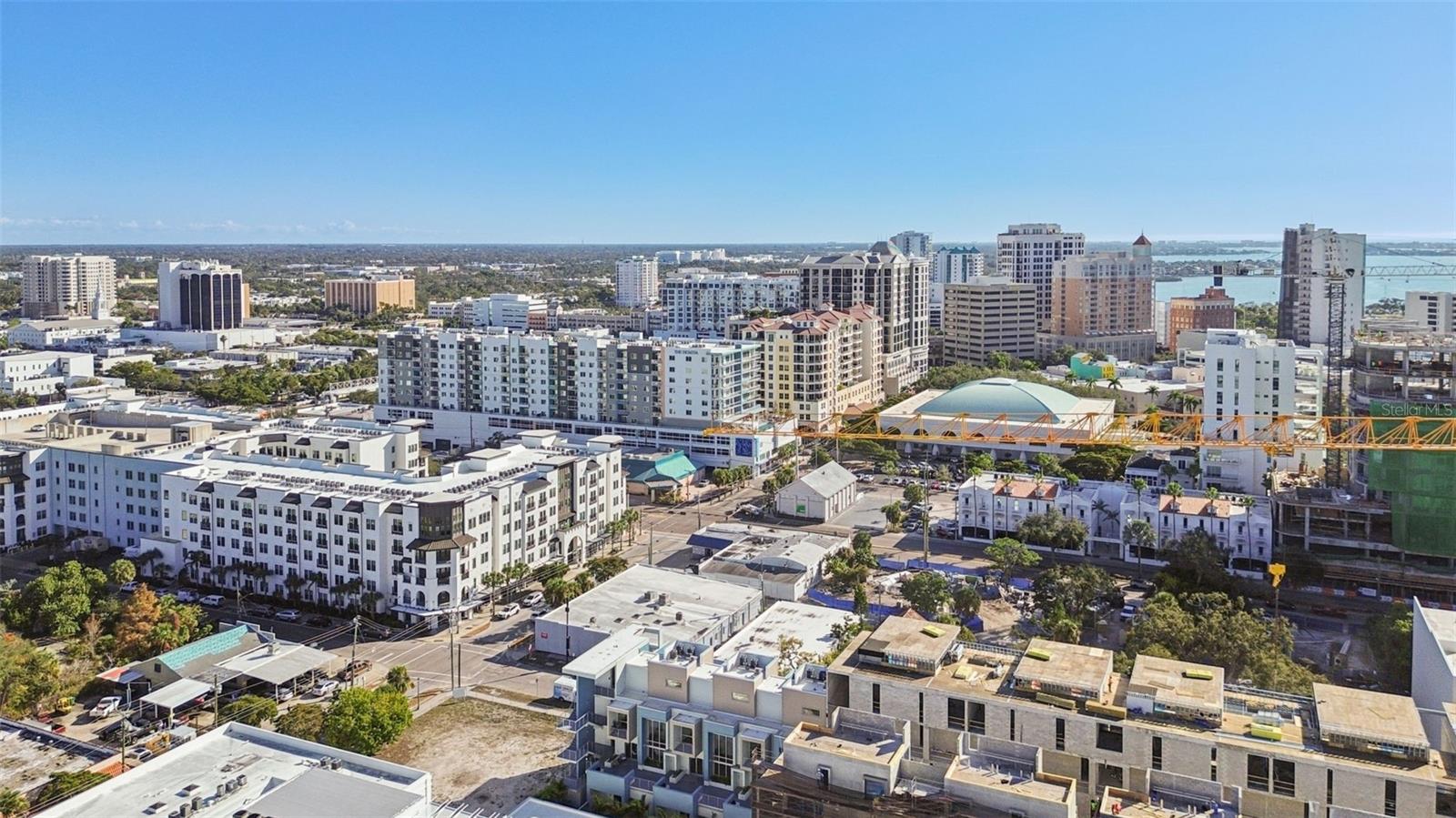 VISTA URBANA - Residential