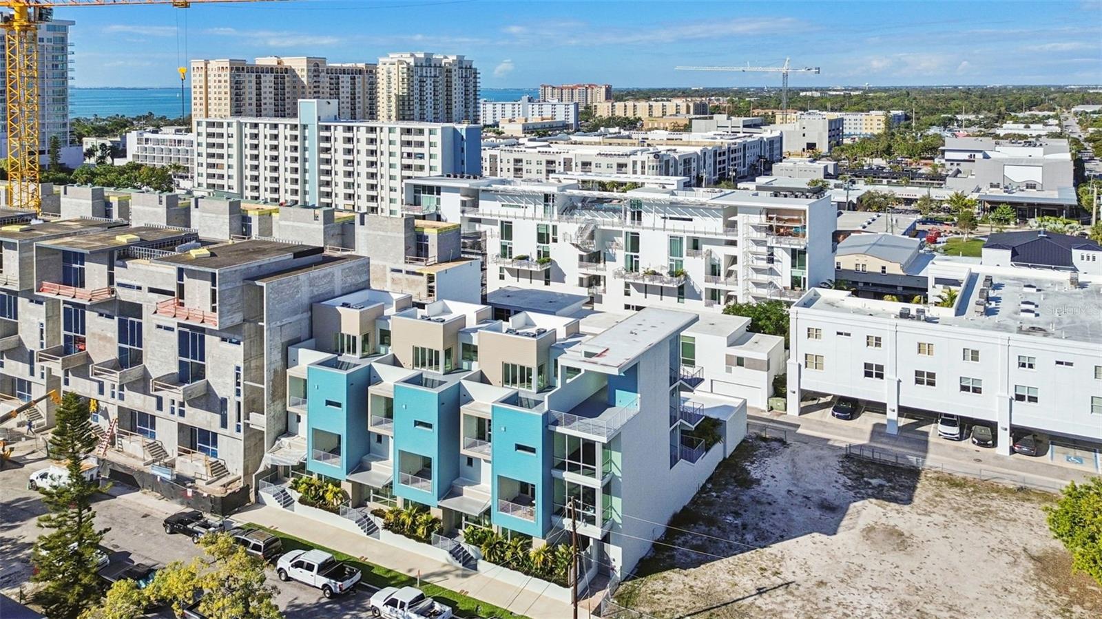 VISTA URBANA - Residential