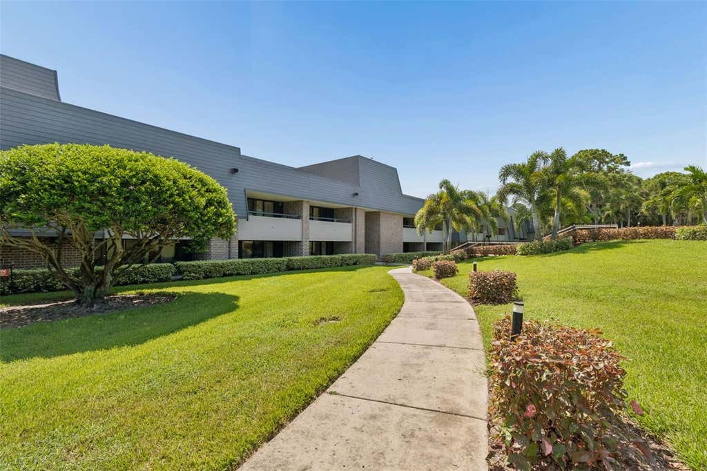 Photo of 36750 Us Highway 19 N #04-125, Palm Harbor, FL 34684 (MLS # TB8539442)