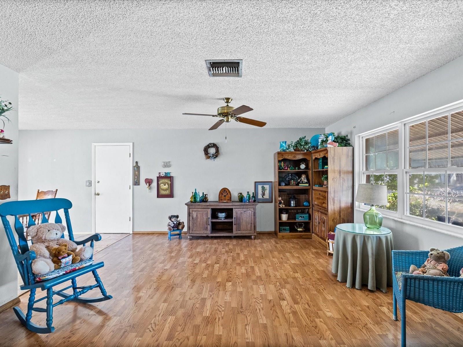 HENDERSON ROAD SUB UNI - Residential