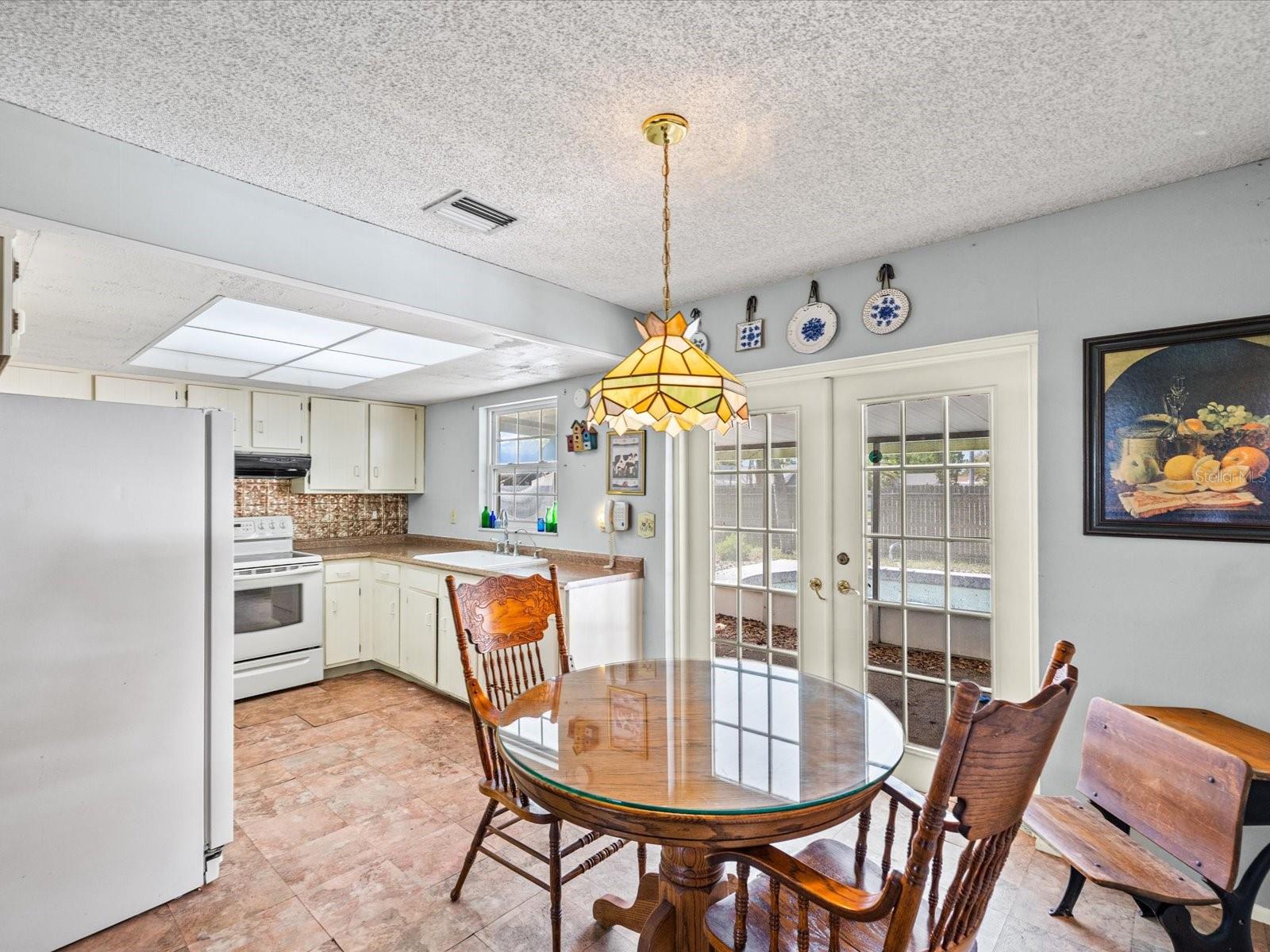 HENDERSON ROAD SUB UNI - Residential