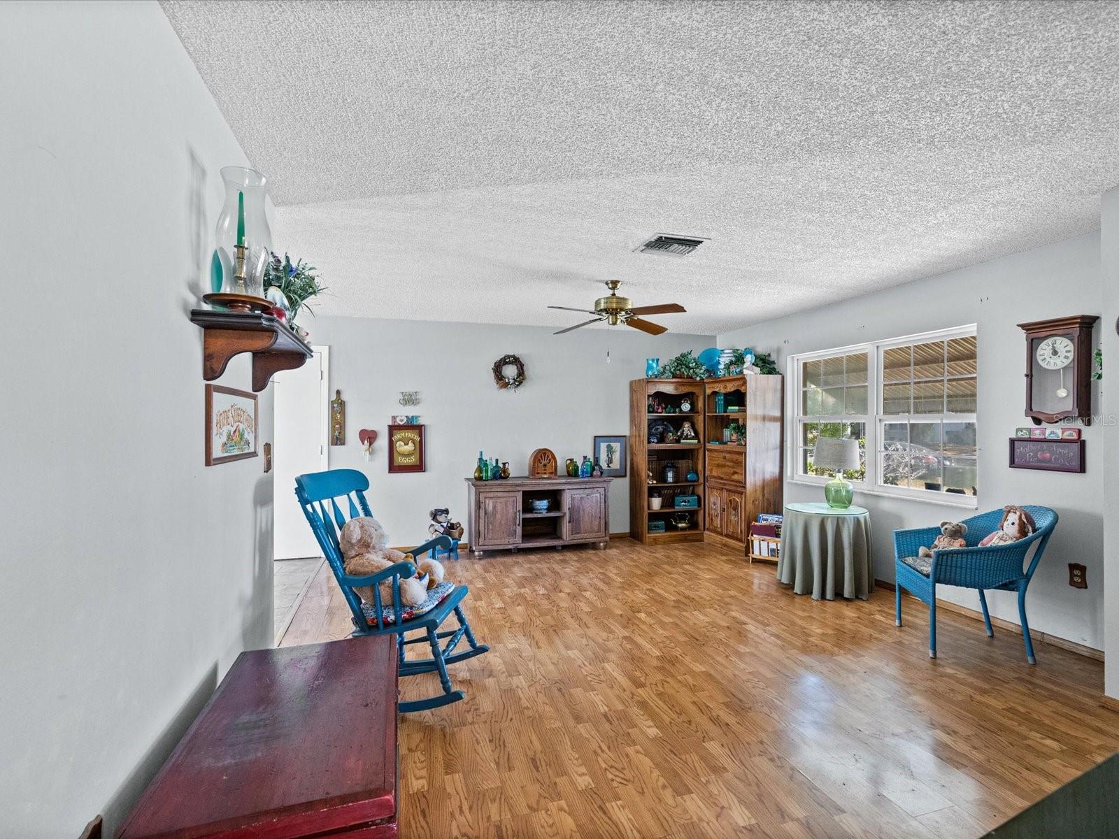 HENDERSON ROAD SUB UNI - Residential