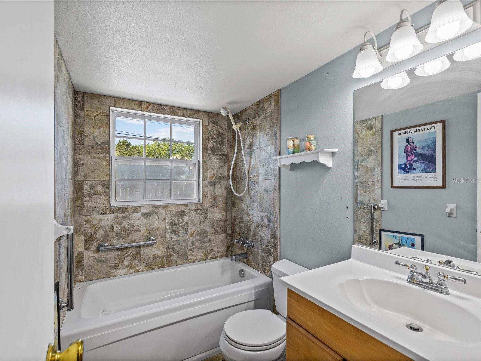 HENDERSON ROAD SUB UNI - Residential