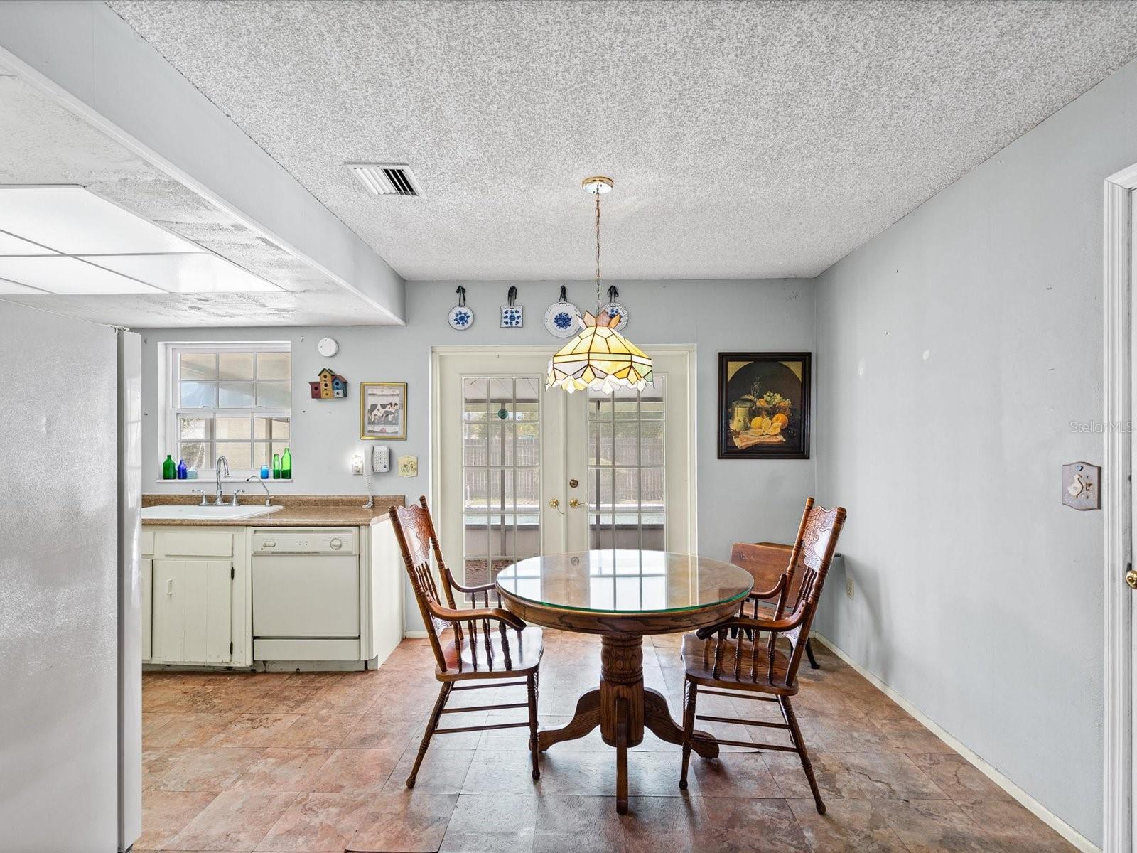 HENDERSON ROAD SUB UNI - Residential