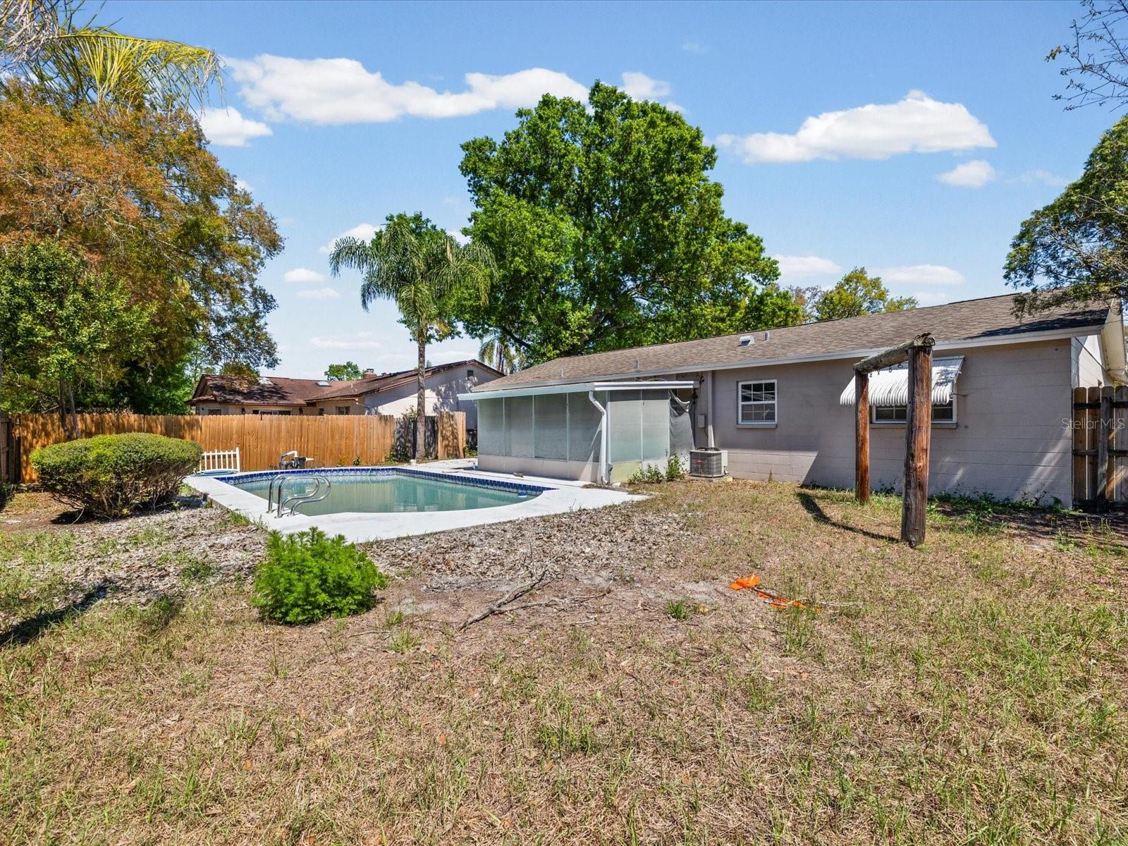 HENDERSON ROAD SUB UNI - Residential