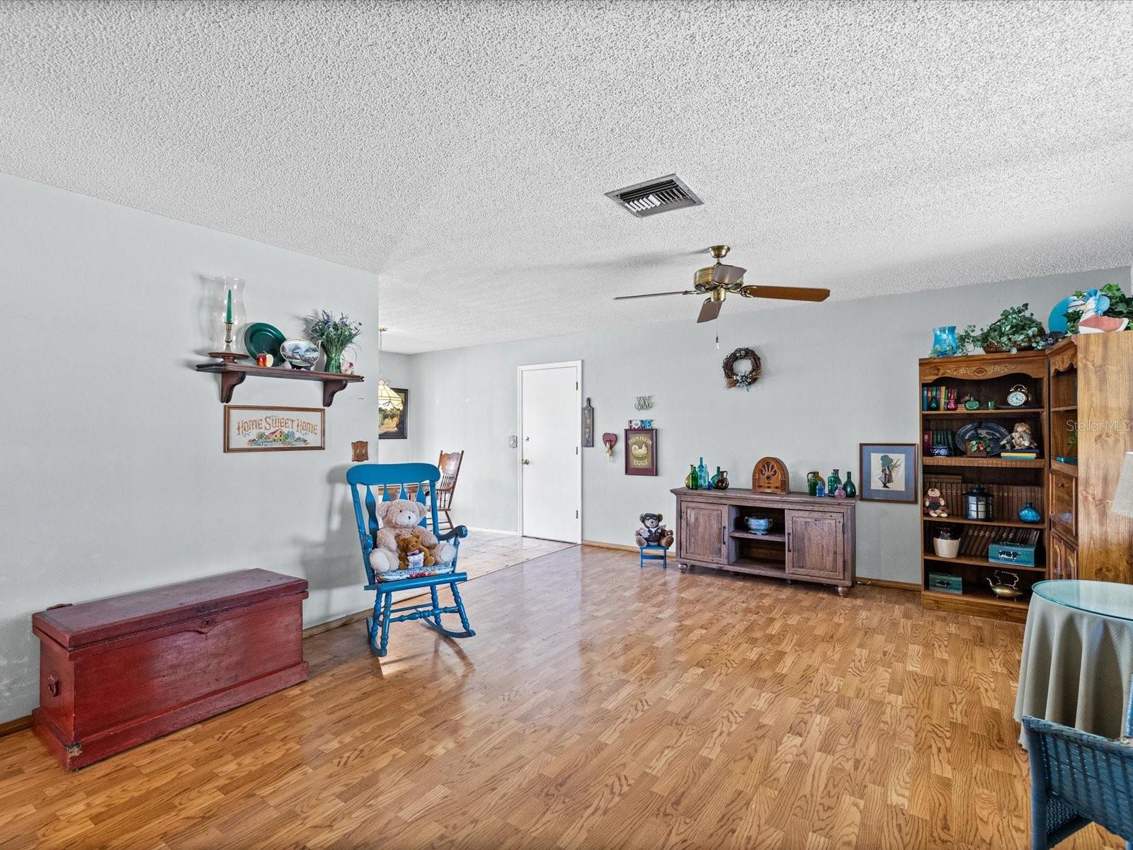 HENDERSON ROAD SUB UNI - Residential