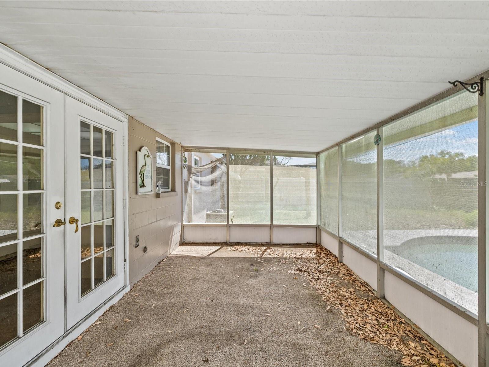 HENDERSON ROAD SUB UNI - Residential