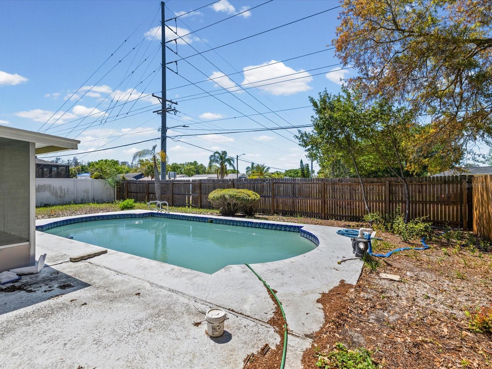 HENDERSON ROAD SUB UNI - Residential