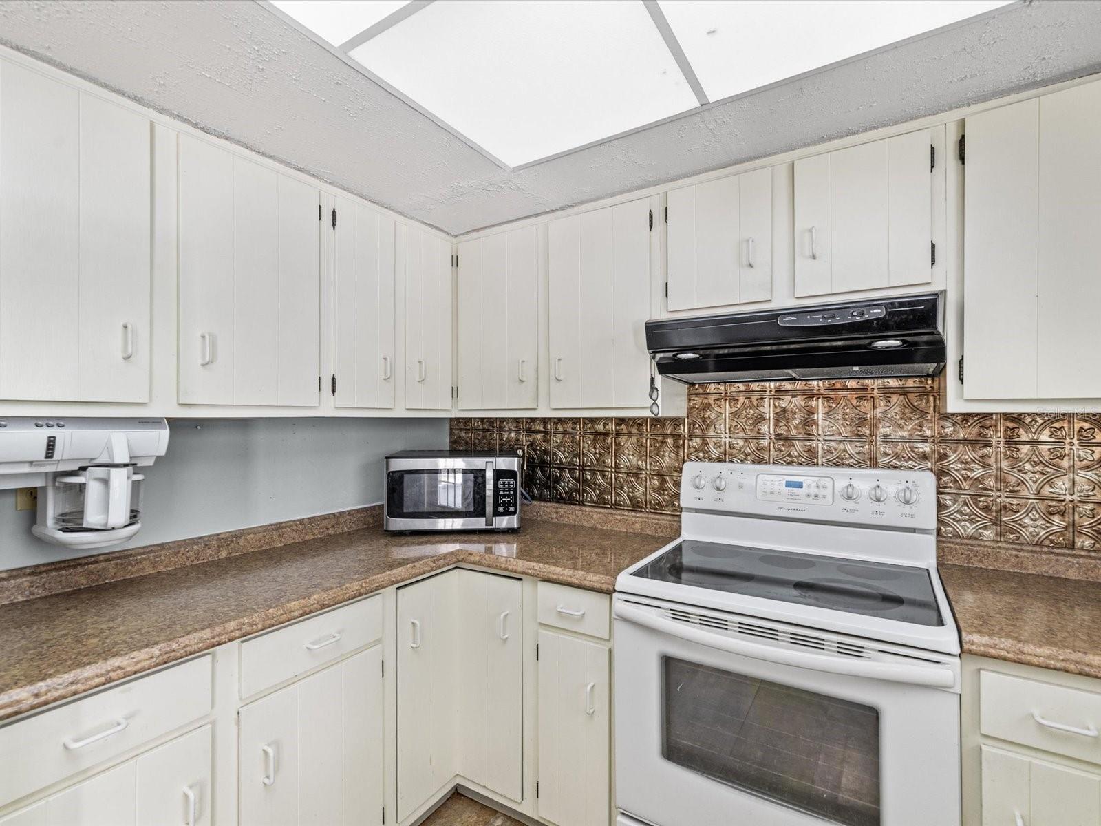 HENDERSON ROAD SUB UNI - Residential