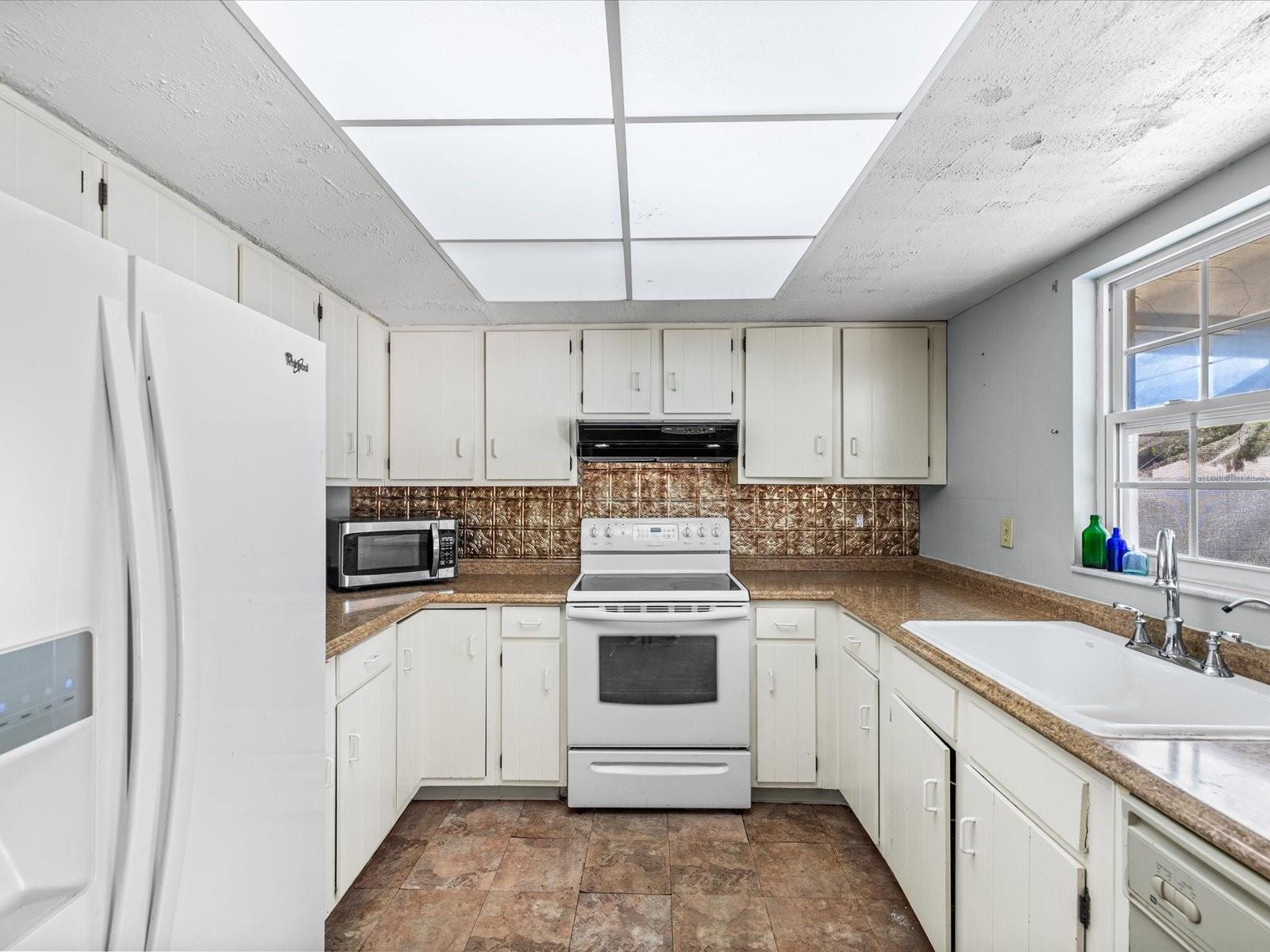 HENDERSON ROAD SUB UNI - Residential