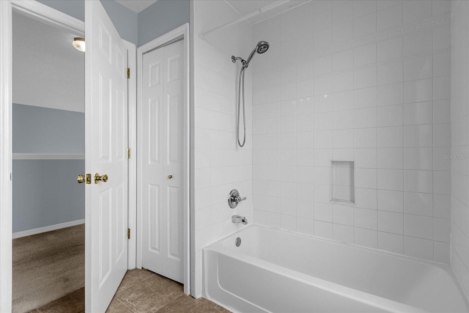 SEASONS - Residential Lease