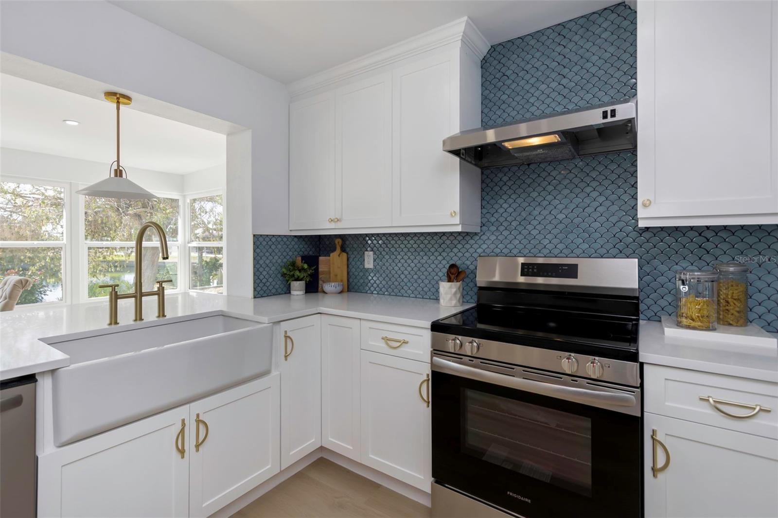 APOLLO BEACH UNIT 13 PT 1 RE - Residential